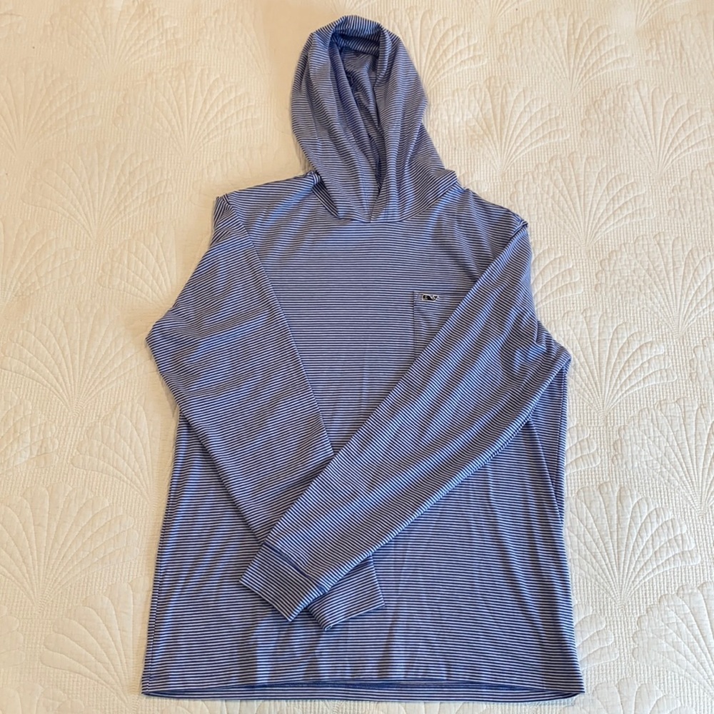 VINEYARD VINES Blue and White Striped Pullover with Hood! 💙🤍💙🤍